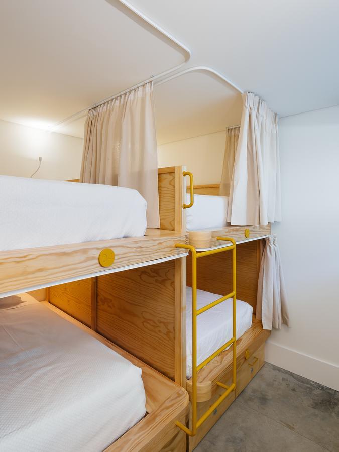 Aktion Beach House Carcavelos  Buitenkant foto